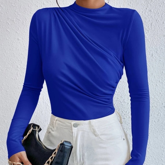 Minimalist Ruched Solid Bodysuit - Picture 8 of 13